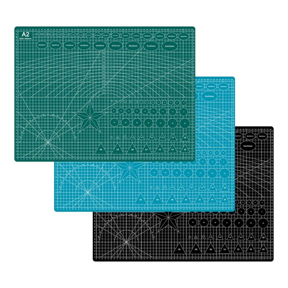 แผ่นรองตัดบนโต๊ะ